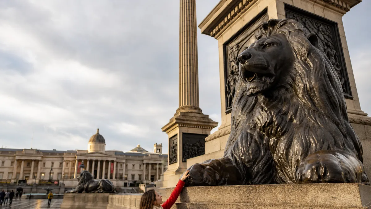 Trafalgar Square : guide complet pour visiter ce lieu mythique